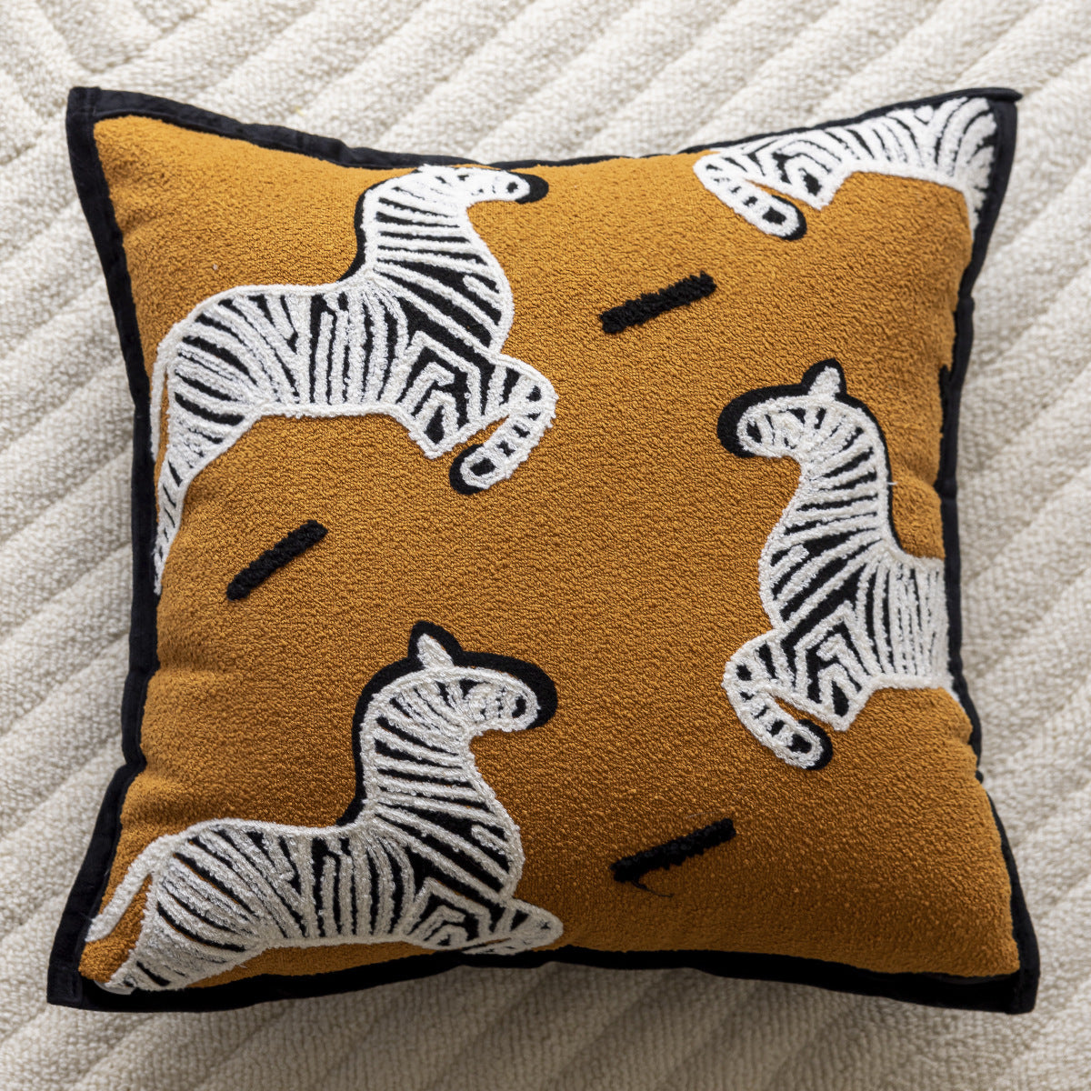 45x45cm Decorative Pillow Cover with Non-Woven Insert