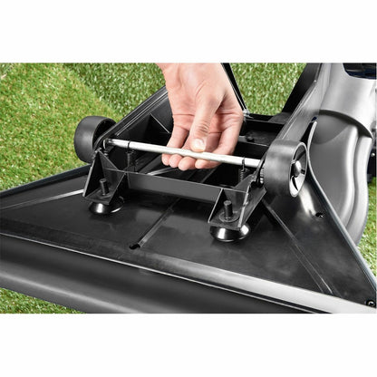 Ozito Portable 1600W Electric Garden Hoover Vacuum, Mulcher With 25 Litre Bag